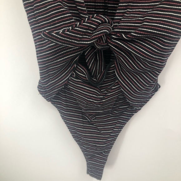 Out from under women’s bodysuit low, cut ties‎ by the waist Size small petite - Picture 2 of 8